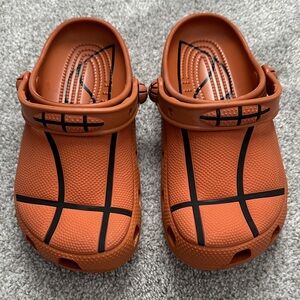Youth Basketball Crocs (J4)